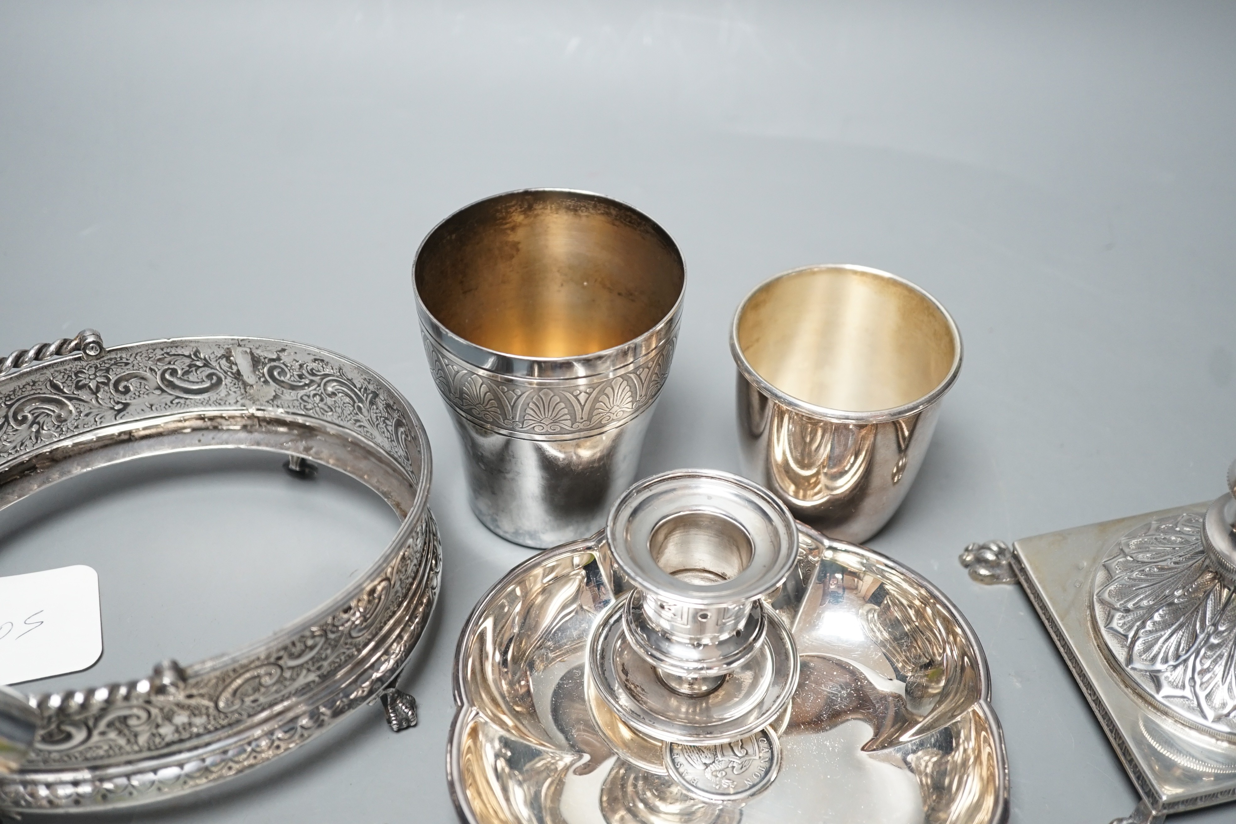 Sundry small silver including Georgian stand base, John Emes, London, 1806, length 14.1cm, pair of later salts and a small plaque, together with other continental white metal items including a German beaker, nurses buckl